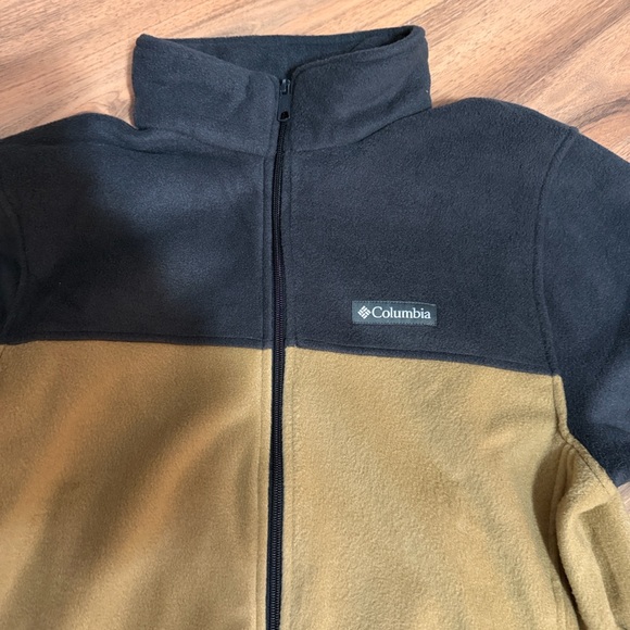 Columbia Men's Black and Brown Performance Jacket - Picture 4 of 8